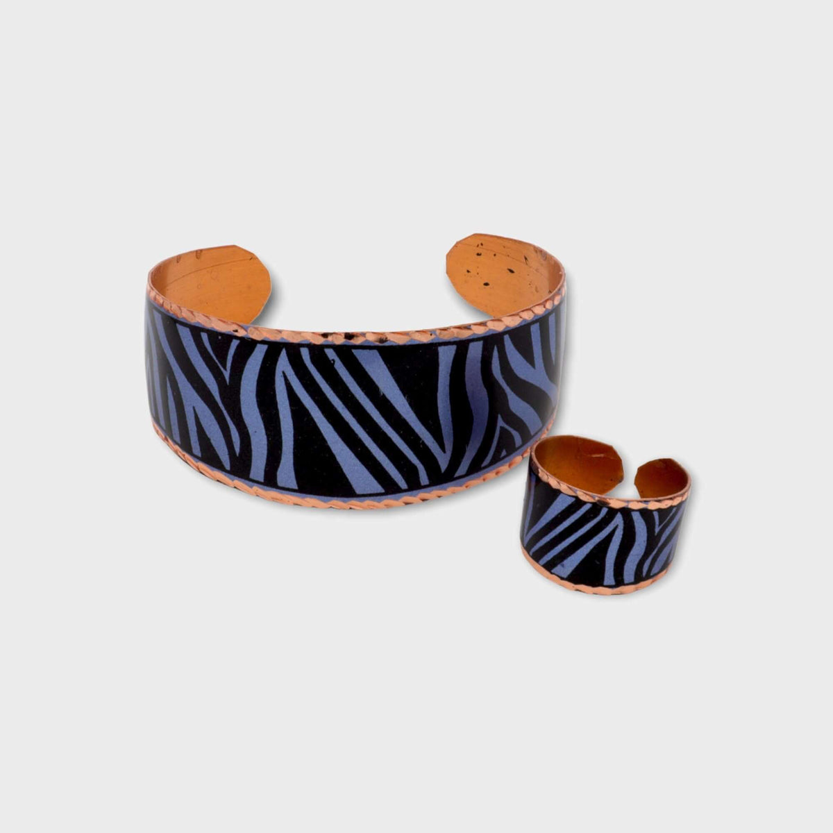 Close-up of one piece from adjustable blue copper ring and bracelet jewellery set