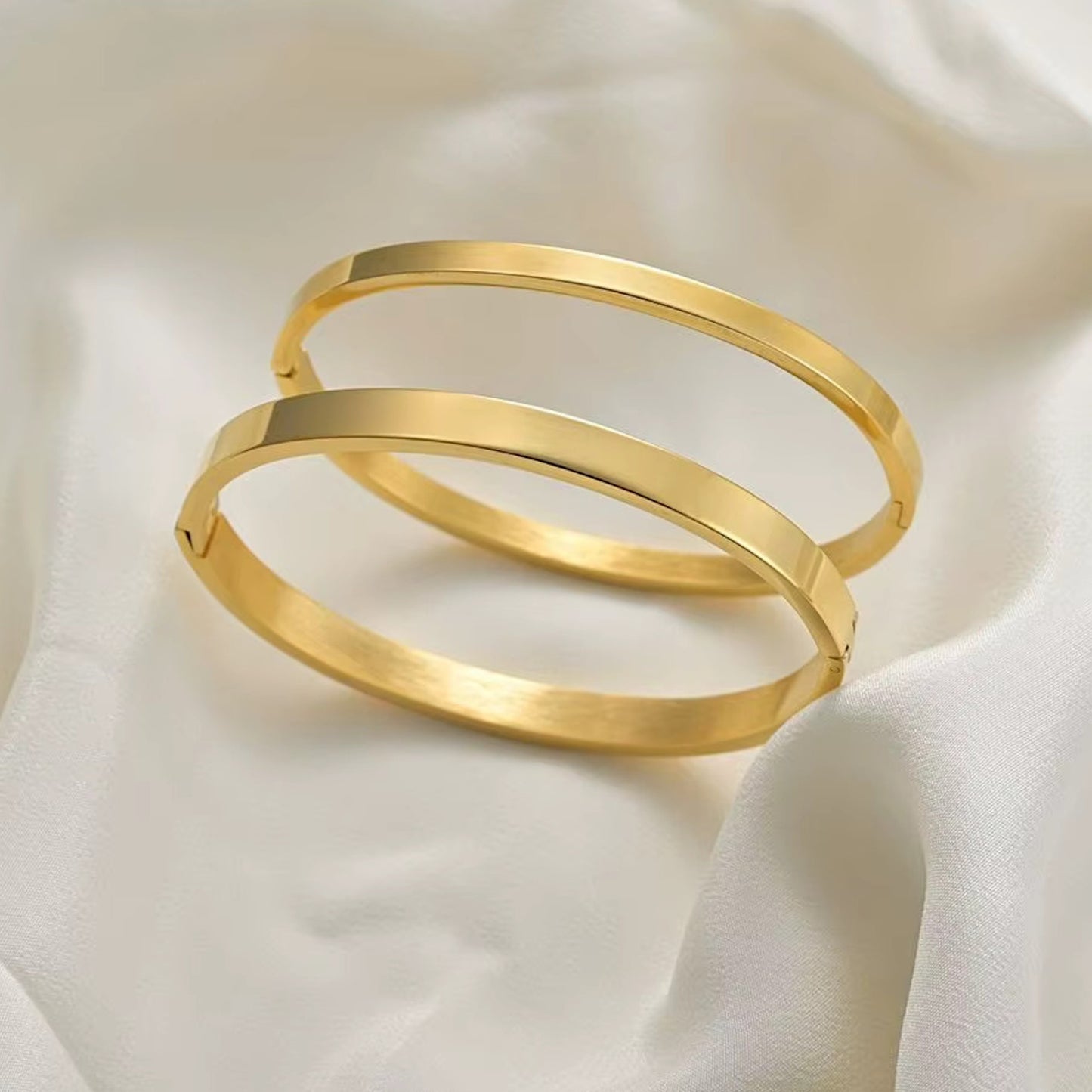 Minimalist Gold-Tone Stainless Steel Bracelet