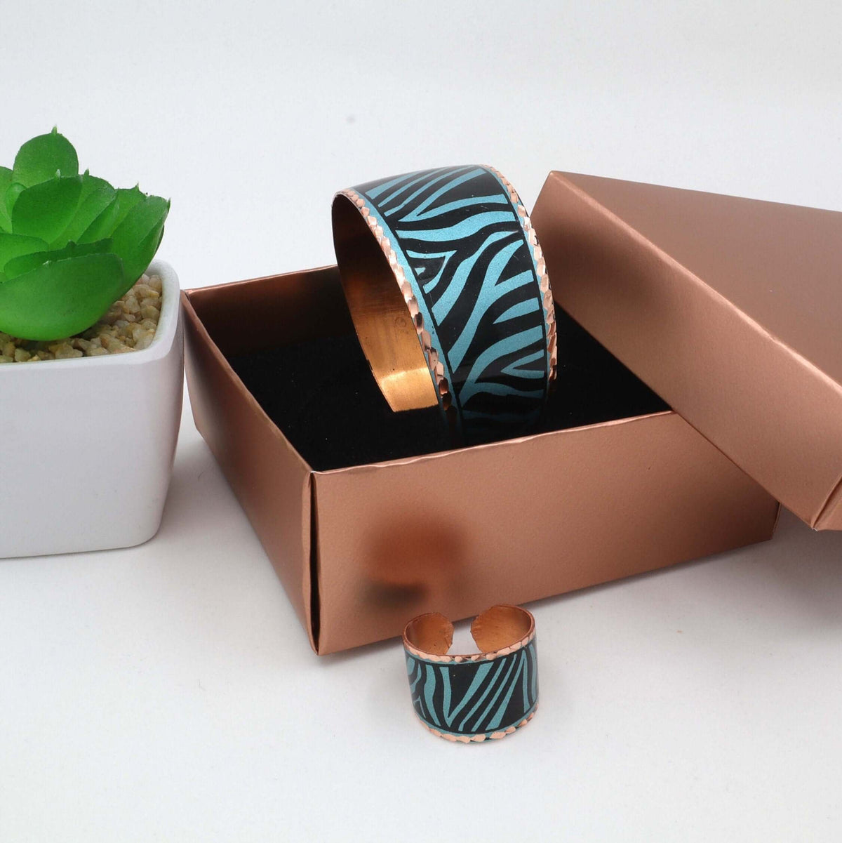 Close-up of the copper texture in adjustable turquoise copper ring and bracelet set